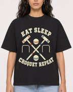 Mockup Boxy Heavyweight Tee Black female close-up 07