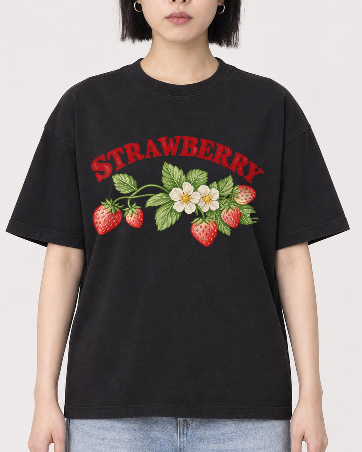 Mockup Boxy Heavyweight Tee Black female close-up 11