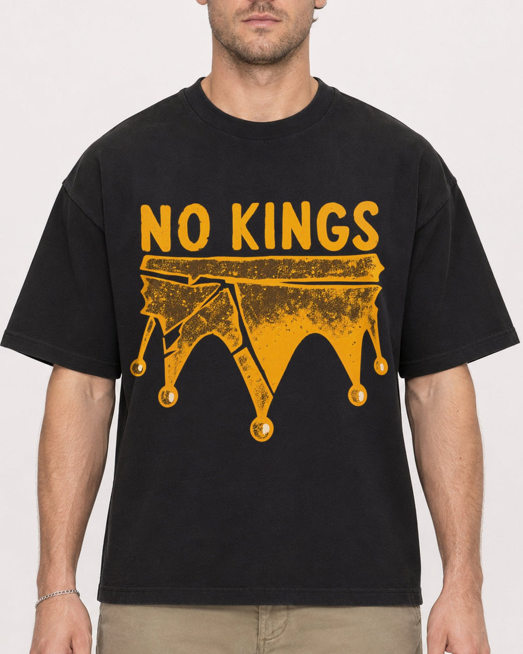 Mockup Boxy Heavyweight Tee Black male close-up 08