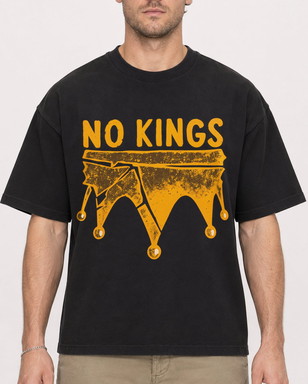 Mockup Boxy Heavyweight Tee Black male close-up 08