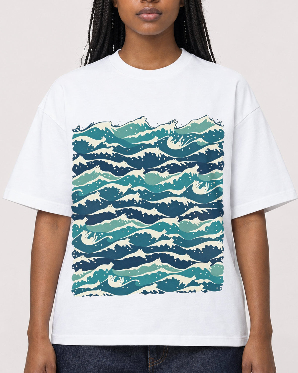 Mockup Boxy Heavyweight Tee White female close-up 04