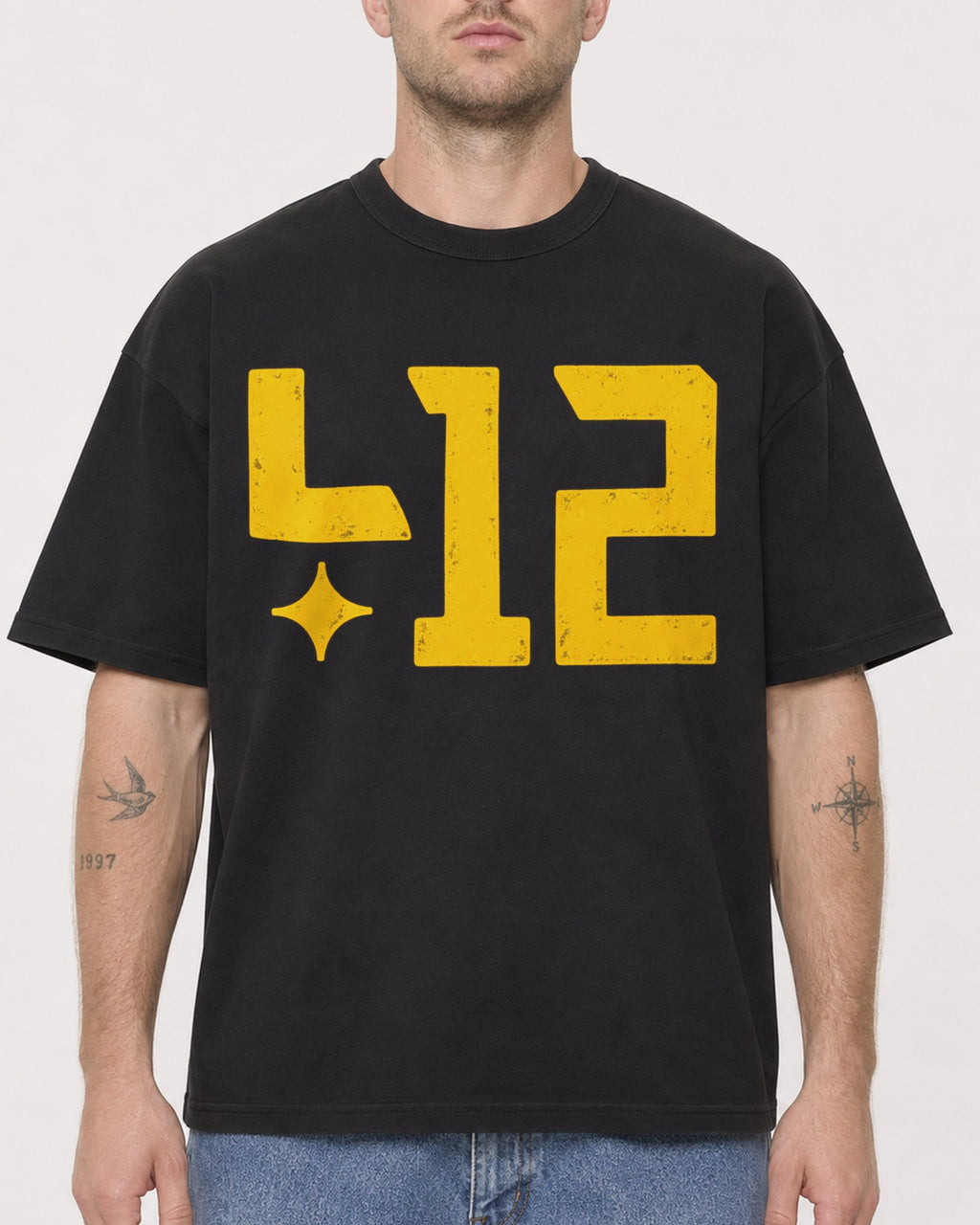 Mockup Boxy Heavyweight Tee Black male close-up 18