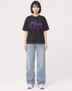Mockup Boxy Heavyweight Tee Black female full-body 11