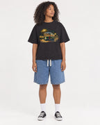 Mockup Boxy Heavyweight Tee Black female full-body 05