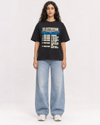 Mockup Boxy Heavyweight Tee Black female full-body 07