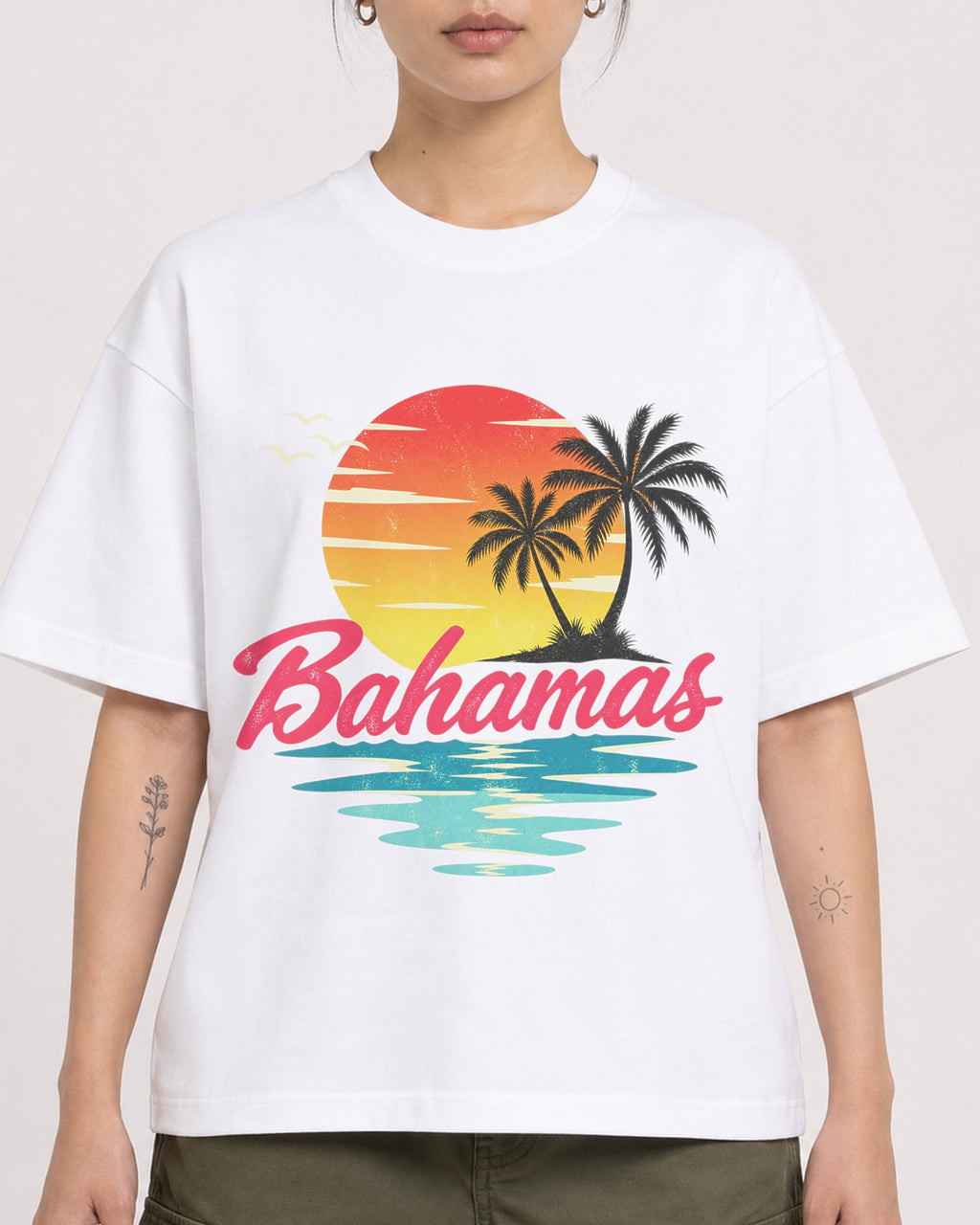 Mockup Boxy Heavyweight Tee White female close-up 12