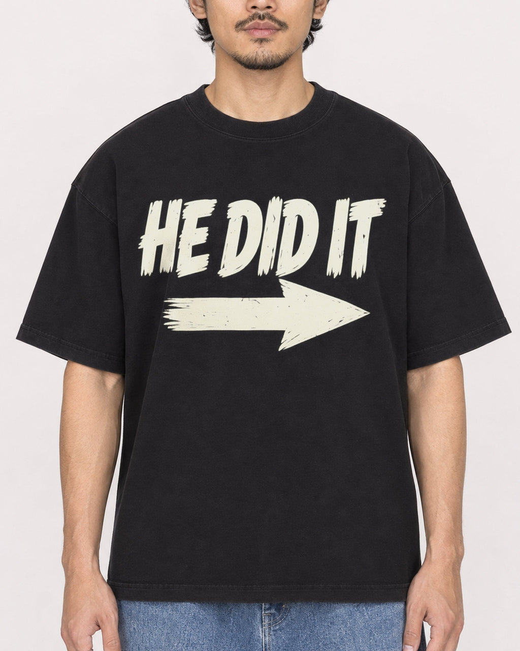 Mockup Boxy Heavyweight Tee Black male close-up 02