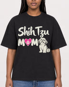 Mockup Boxy Heavyweight Tee Black female close-up 04