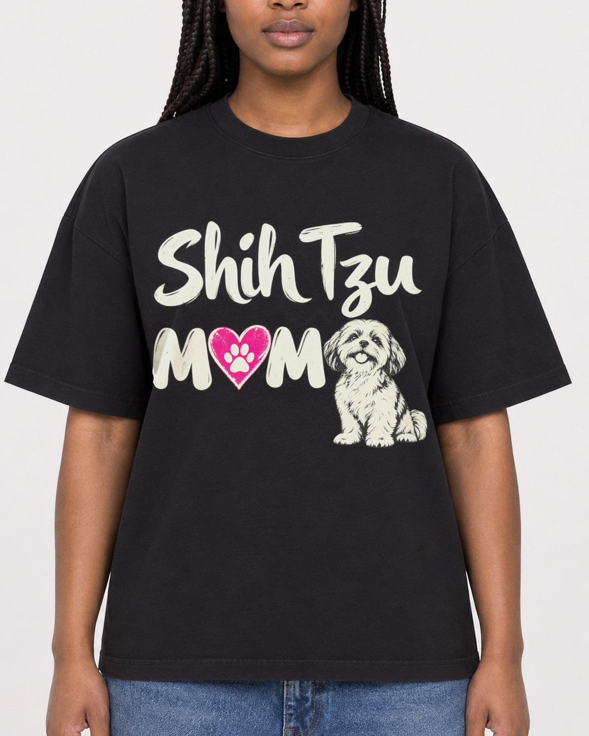 Mockup Boxy Heavyweight Tee Black female close-up 04