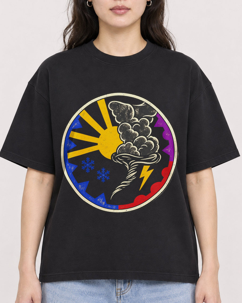 Mockup Boxy Heavyweight Tee Black female close-up 03