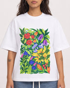 Mockup Boxy Heavyweight Tee White female close-up 06