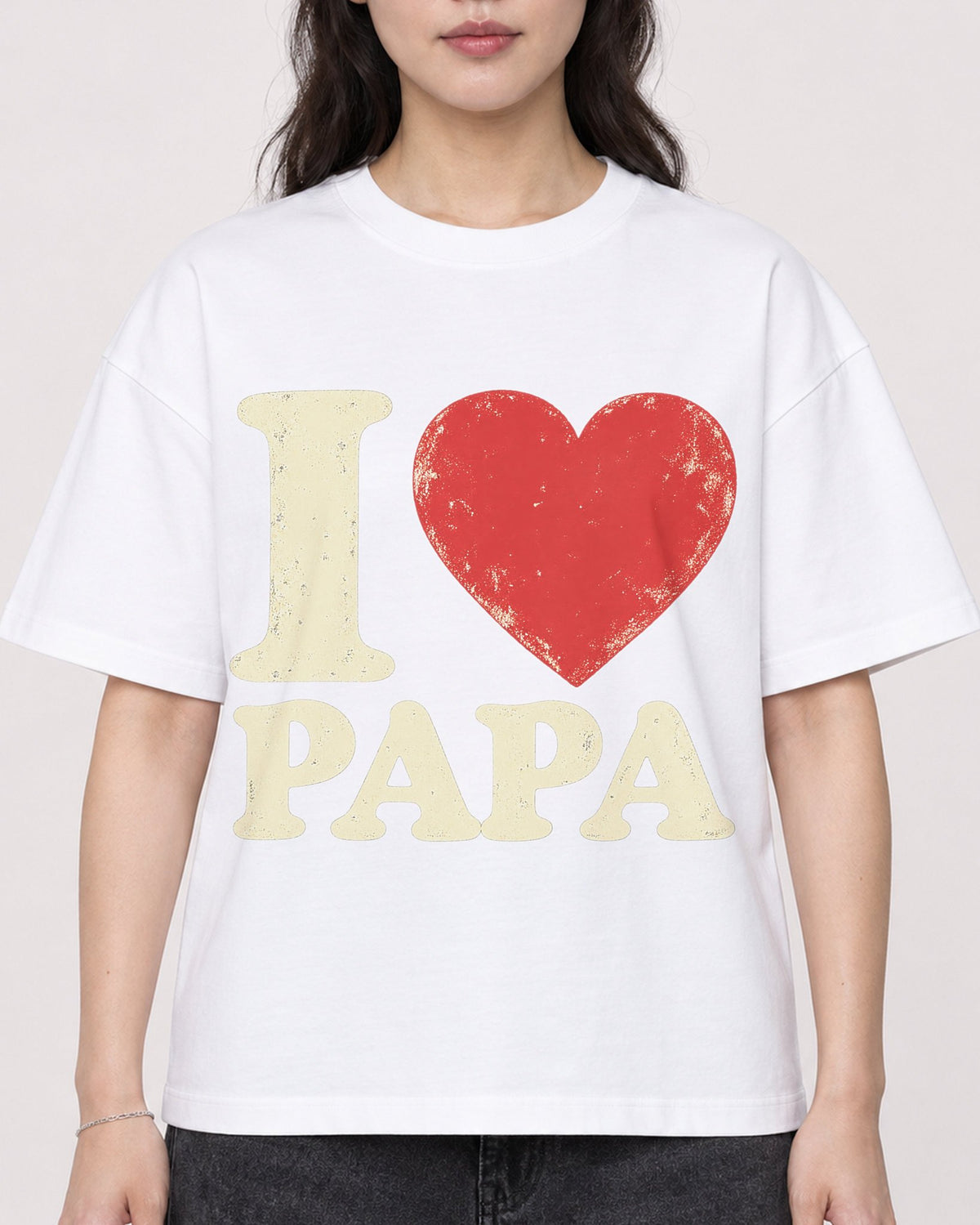 Mockup Boxy Heavyweight Tee White female close-up 03