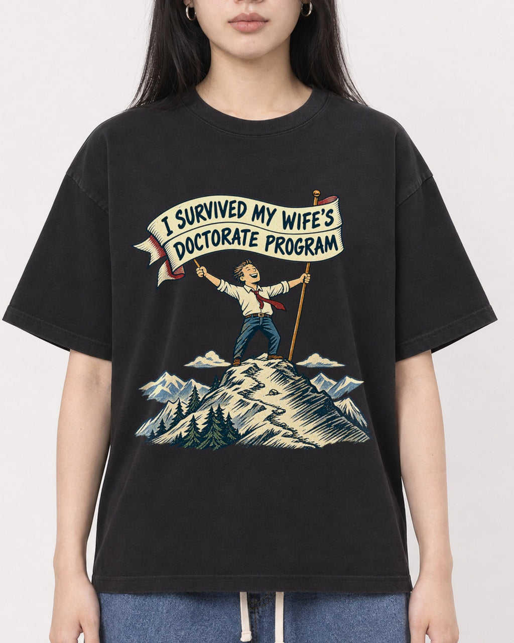 Mockup Boxy Heavyweight Tee Black female close-up 01