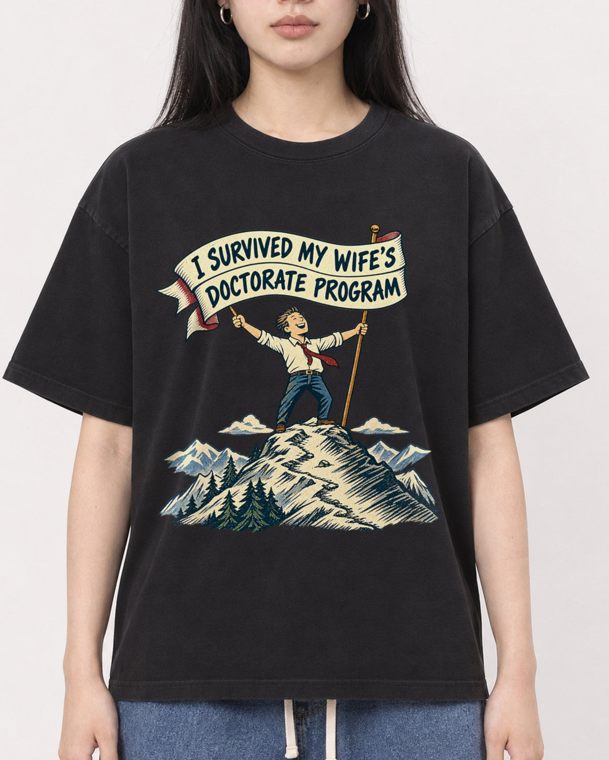 Mockup Boxy Heavyweight Tee Black female close-up 01