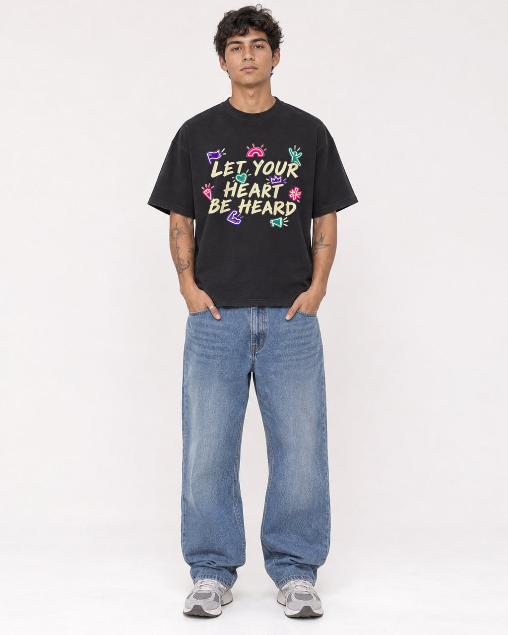 Mockup Boxy Heavyweight Tee Black male full-body 06