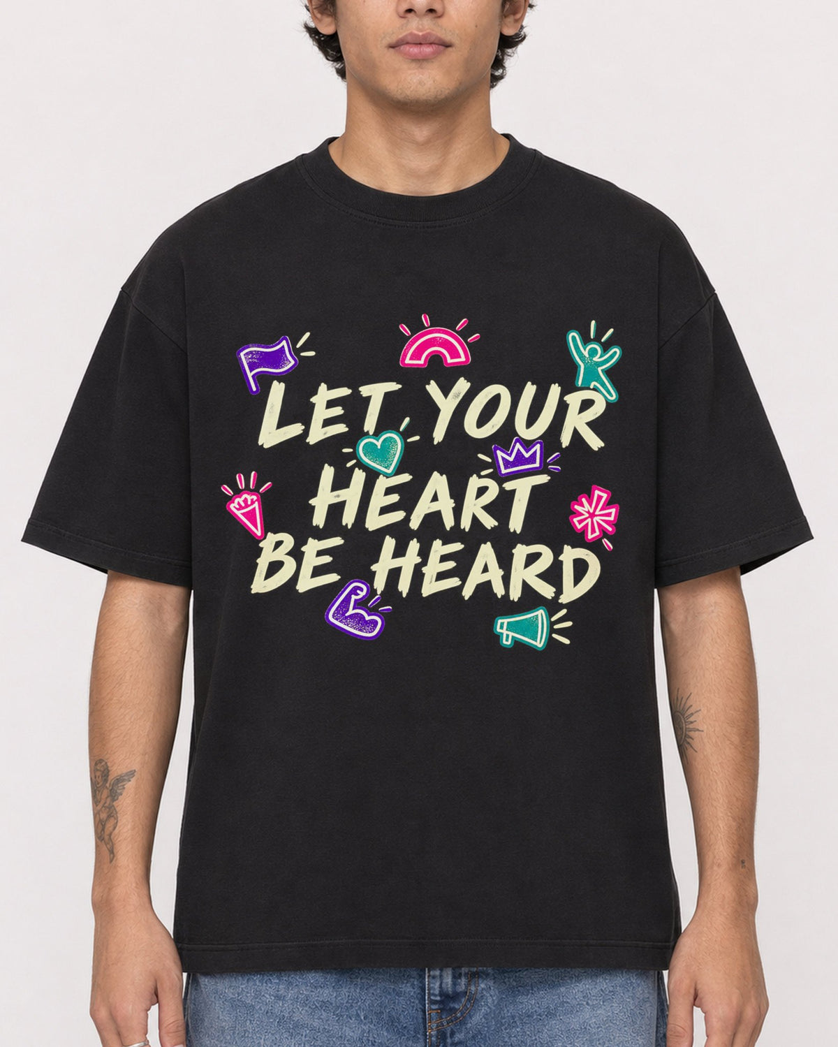 Mockup Boxy Heavyweight Tee Black male close-up 06