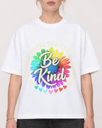 Mockup Boxy Heavyweight Tee White female close-up 28