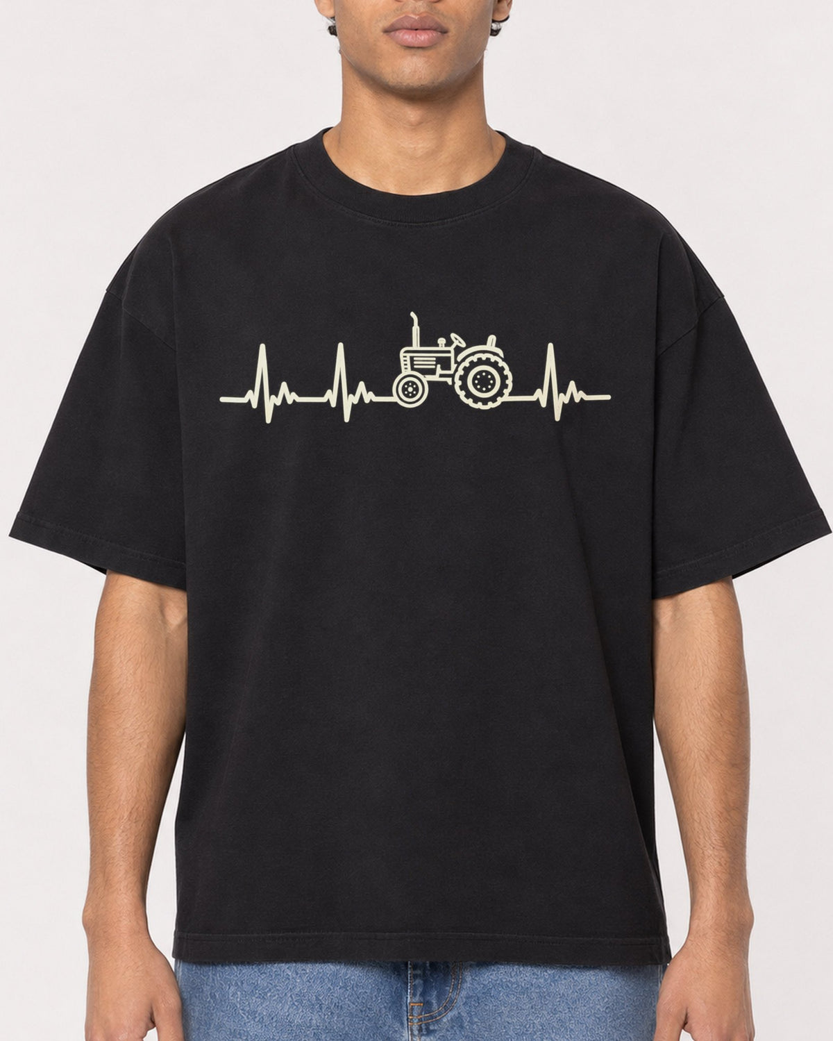 Mockup Boxy Heavyweight Tee Black male close-up 10