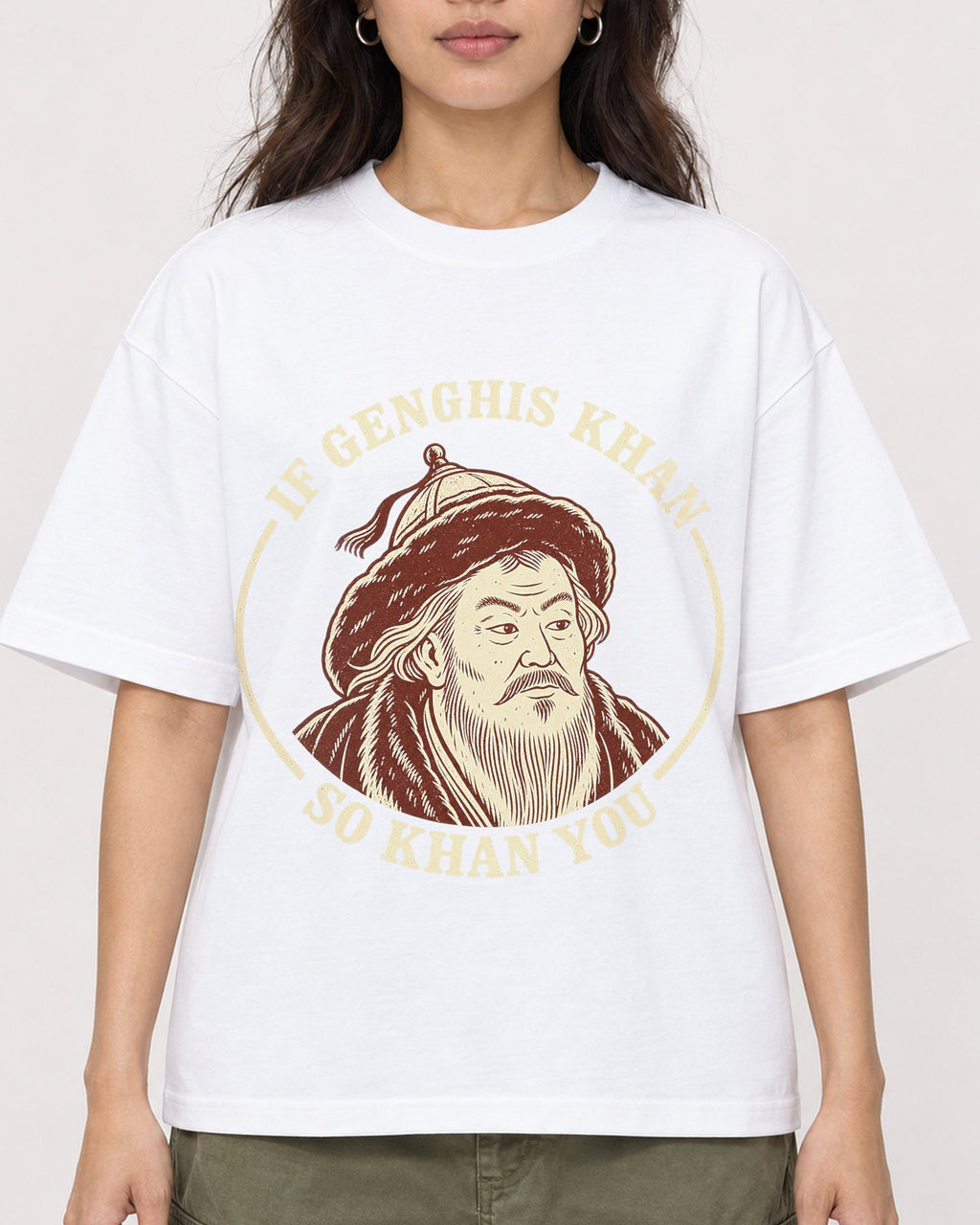 Mockup Boxy Heavyweight Tee White female close-up 02