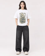 Mockup Boxy Heavyweight Tee White female full-body 03