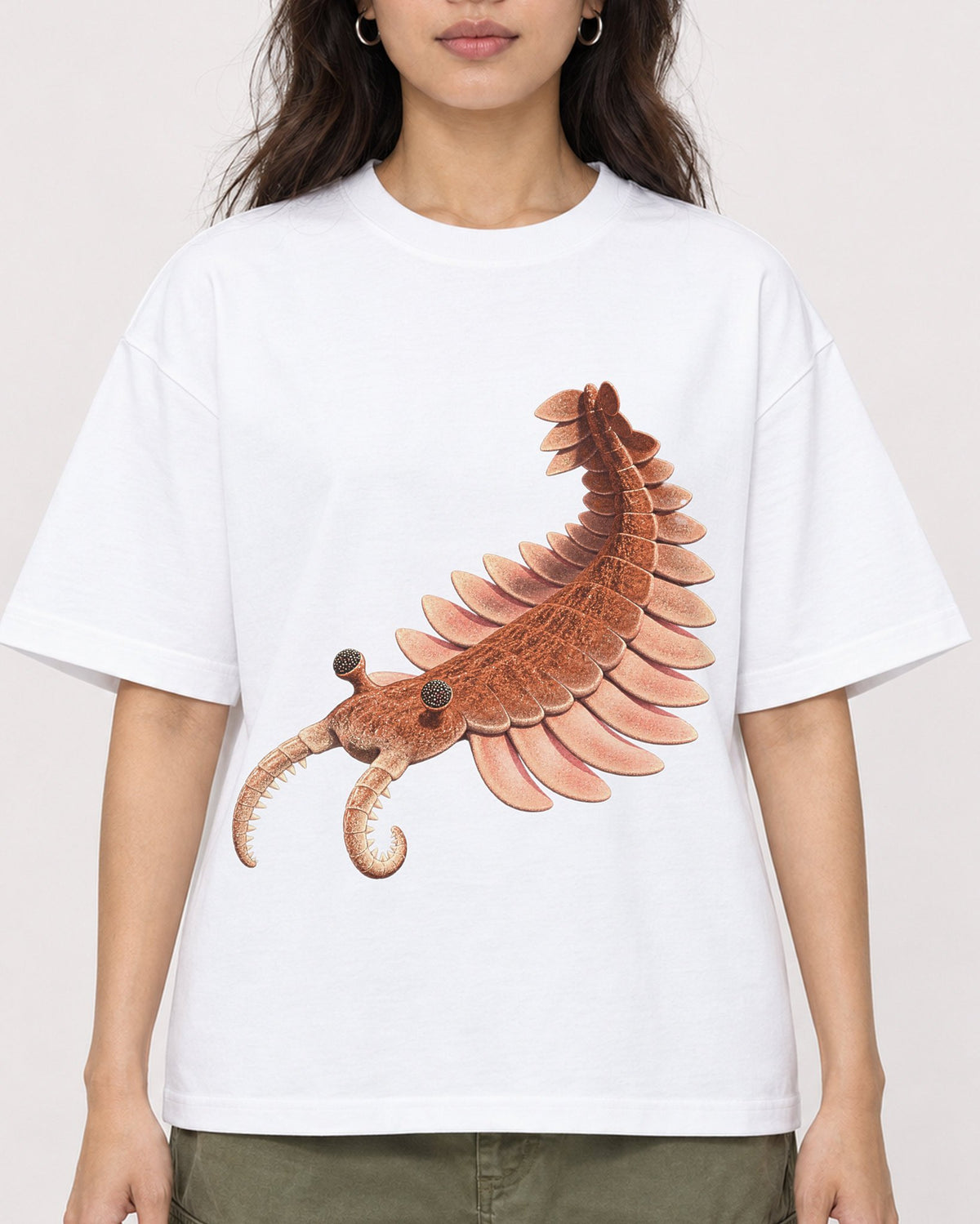 Mockup Boxy Heavyweight Tee White female close-up 02