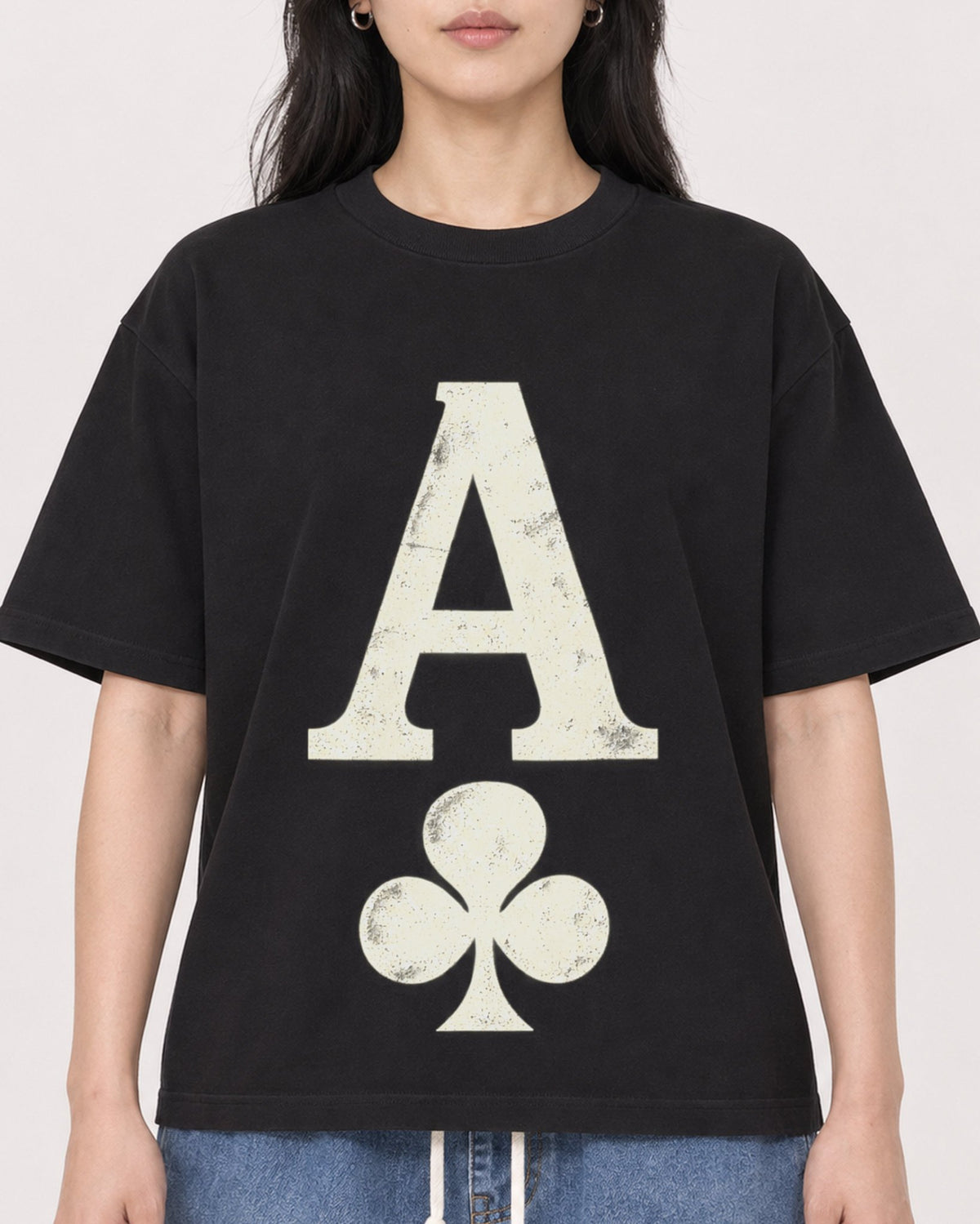 Mockup Boxy Heavyweight Tee Black female close-up 13