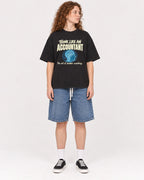 Mockup Boxy Heavyweight Tee Black female full-body 09
