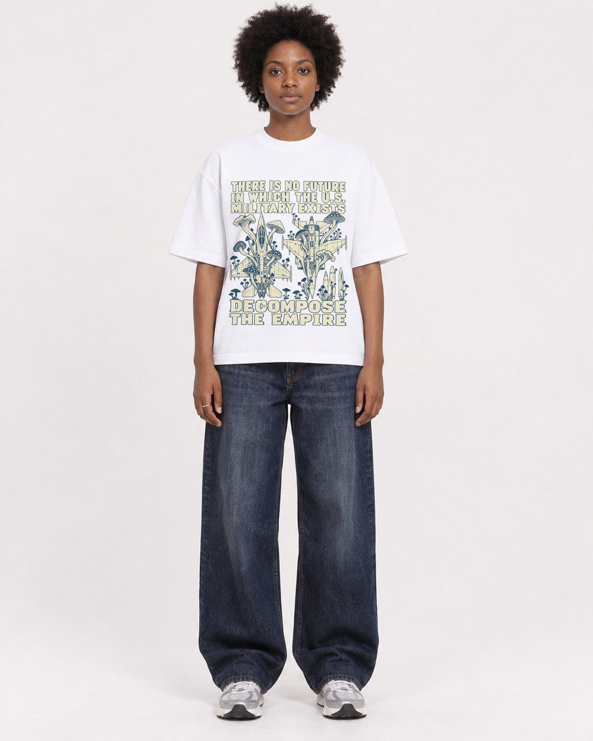 Mockup Boxy Heavyweight Tee White female full-body 14