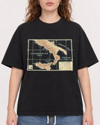 Mockup Boxy Heavyweight Tee Black female close-up 09