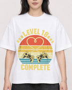 Mockup Boxy Heavyweight Tee White female close-up 13