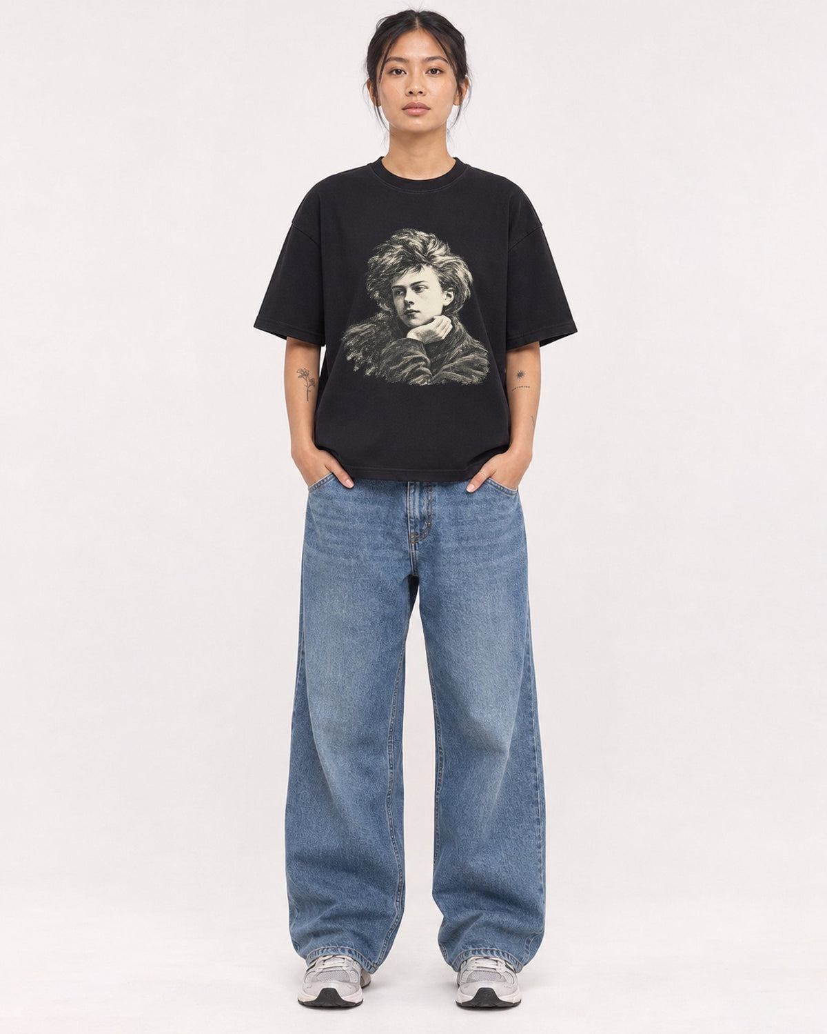 Mockup Boxy Heavyweight Tee Black female full-body 12