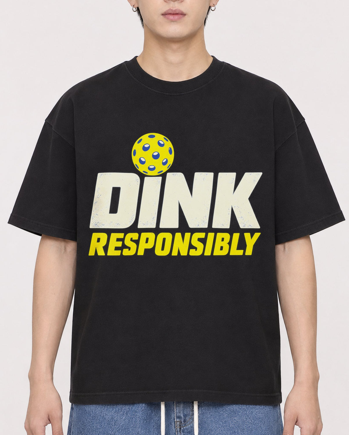 Mockup Boxy Heavyweight Tee Black male close-up 31