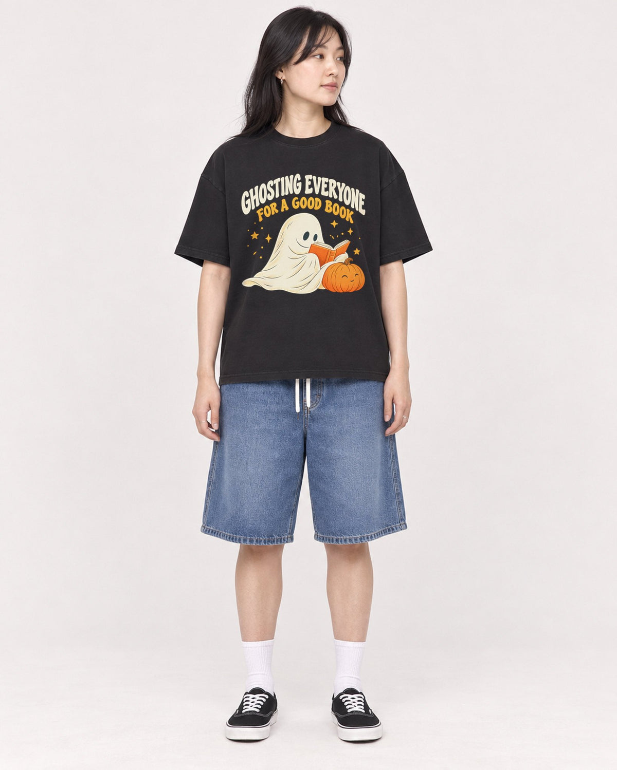 Mockup Boxy Heavyweight Tee Black female full-body 13