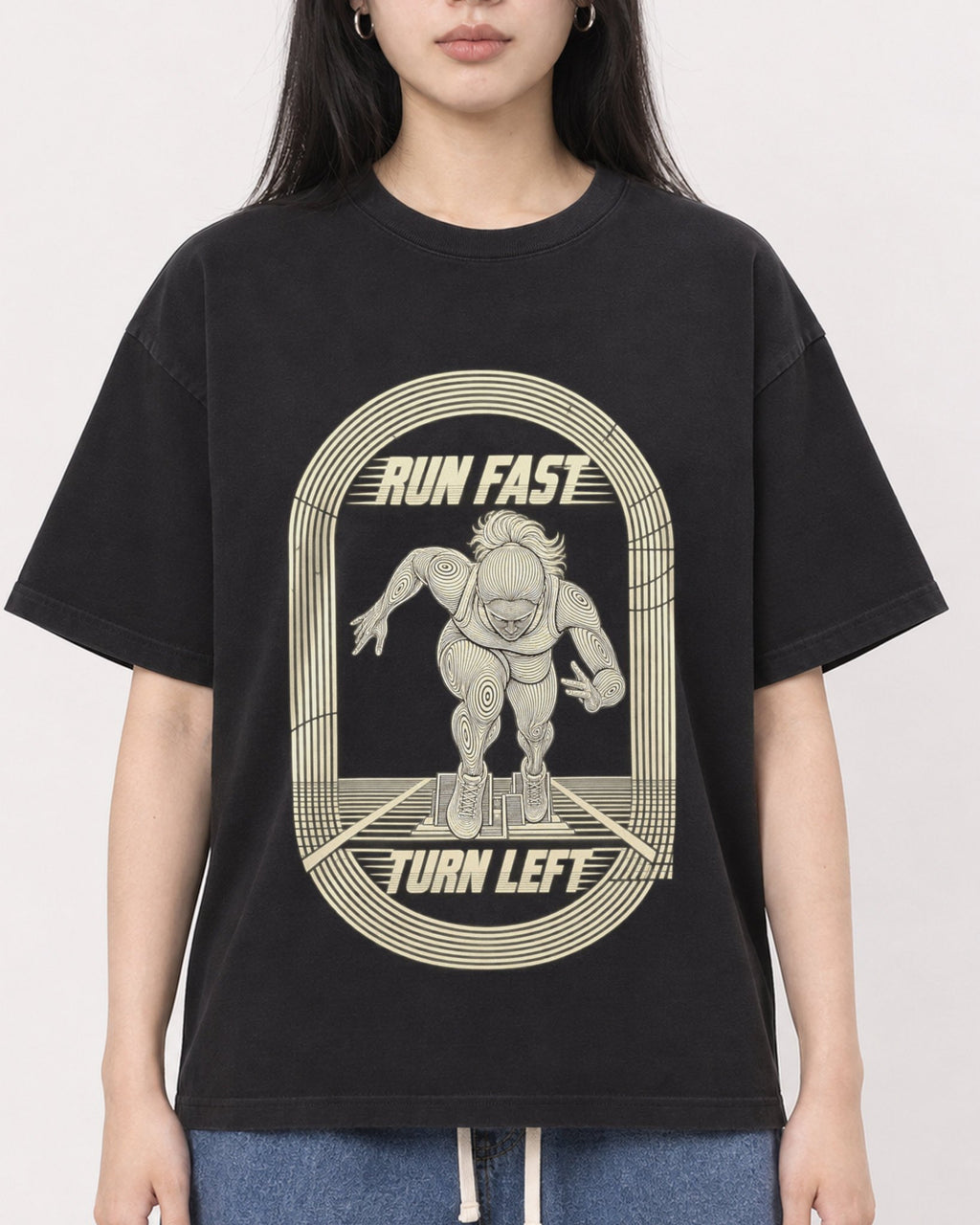 Mockup Boxy Heavyweight Tee Black female close-up 01