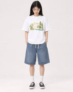 Mockup Boxy Heavyweight Tee White female full-body 01
