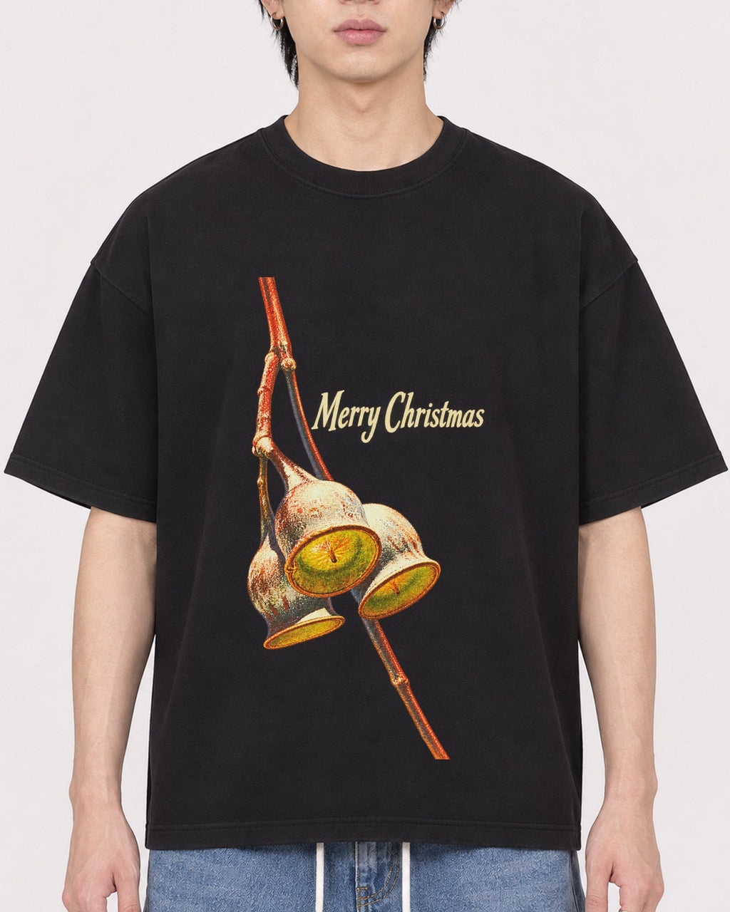 Mockup Boxy Heavyweight Tee Black male close-up 11