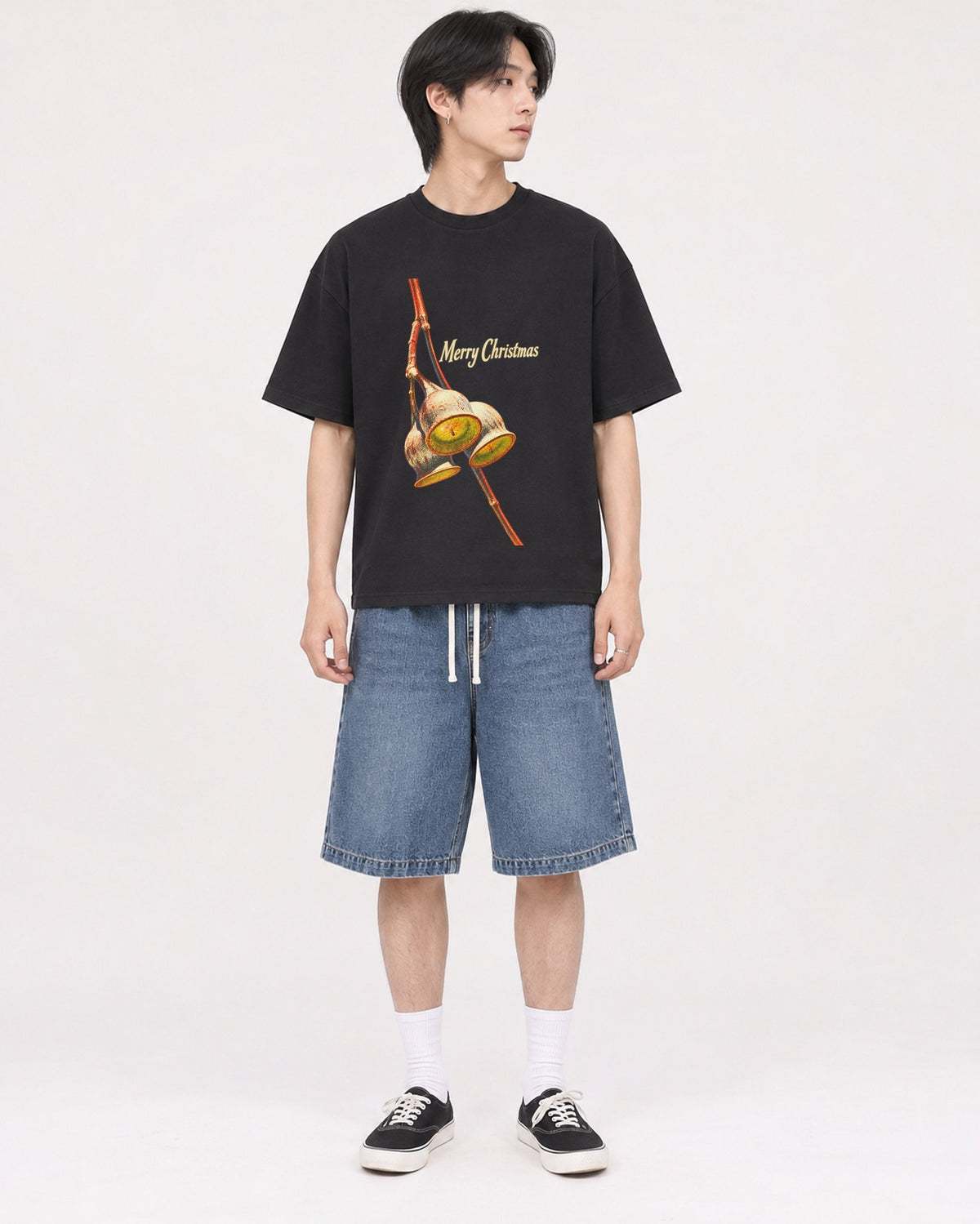 Mockup Boxy Heavyweight Tee Black male full-body 11