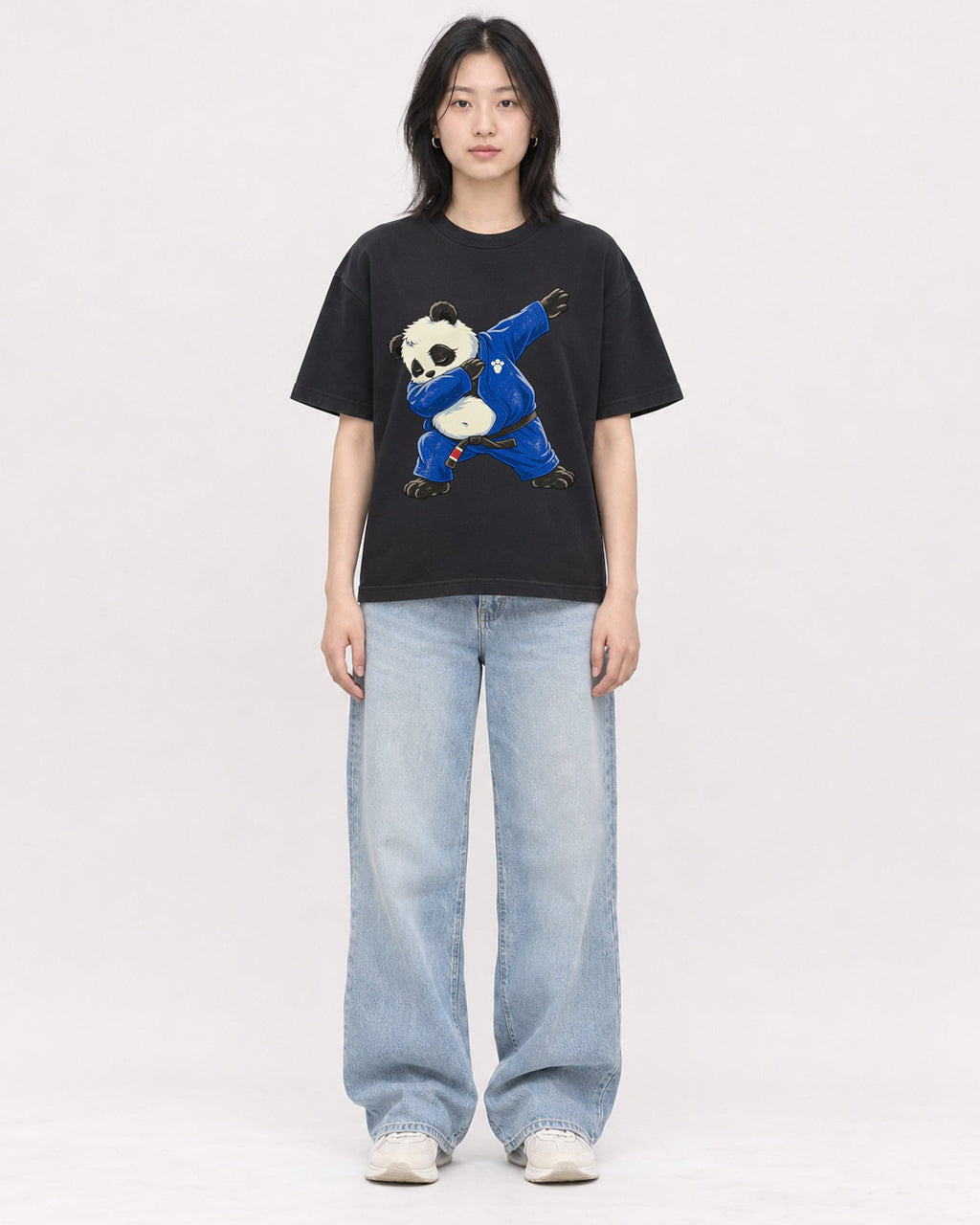 Mockup Boxy Heavyweight Tee Black female full-body 31