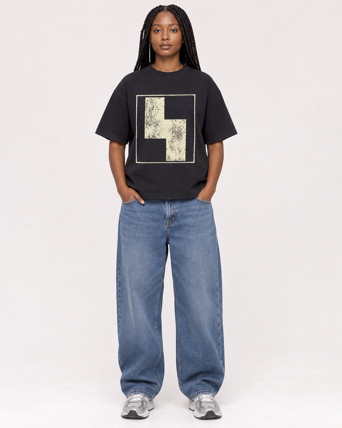 Mockup Boxy Heavyweight Tee Black female full-body 04