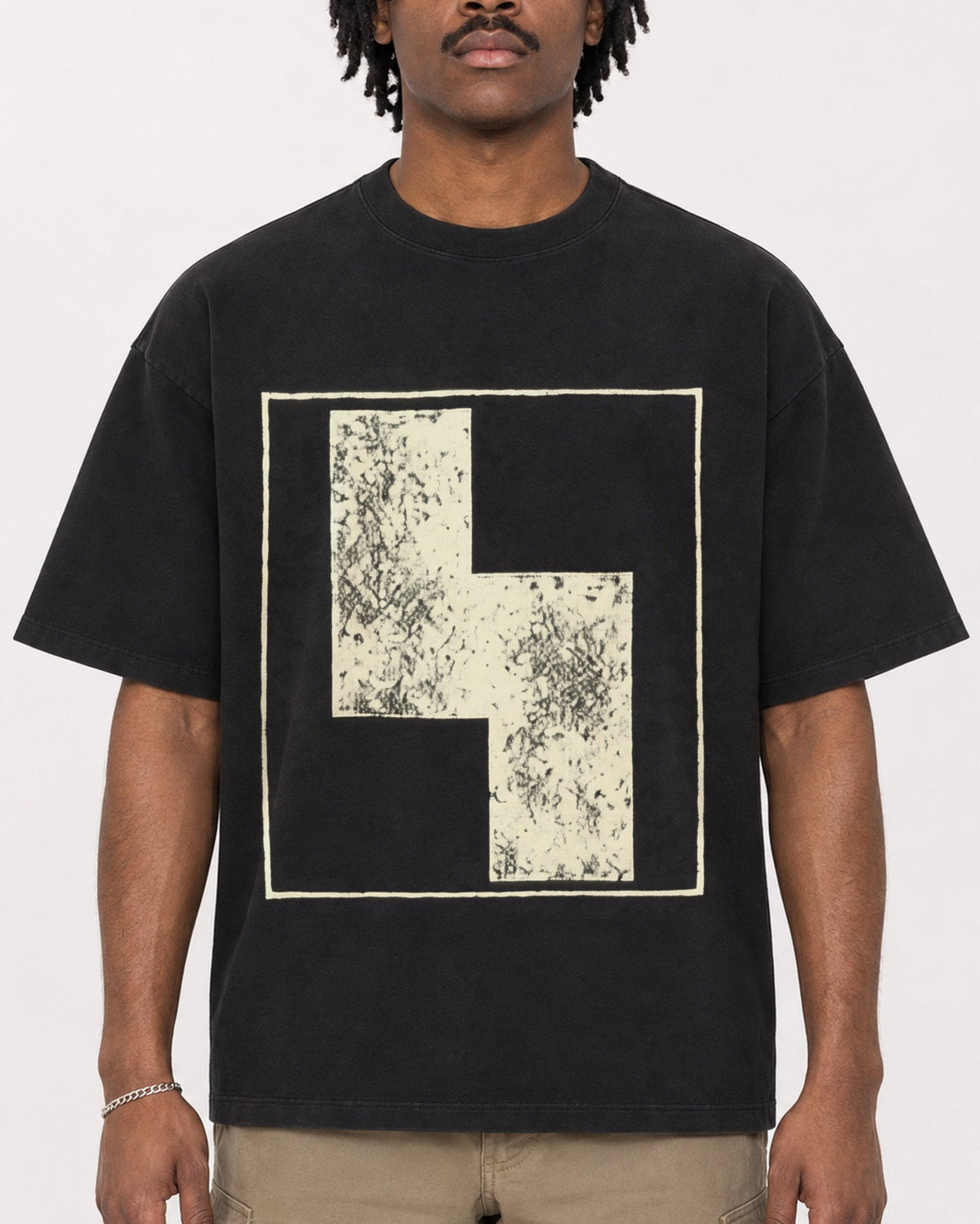 Mockup Boxy Heavyweight Tee Black male close-up 04
