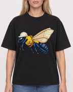 Mockup Boxy Heavyweight Tee Black female close-up 08