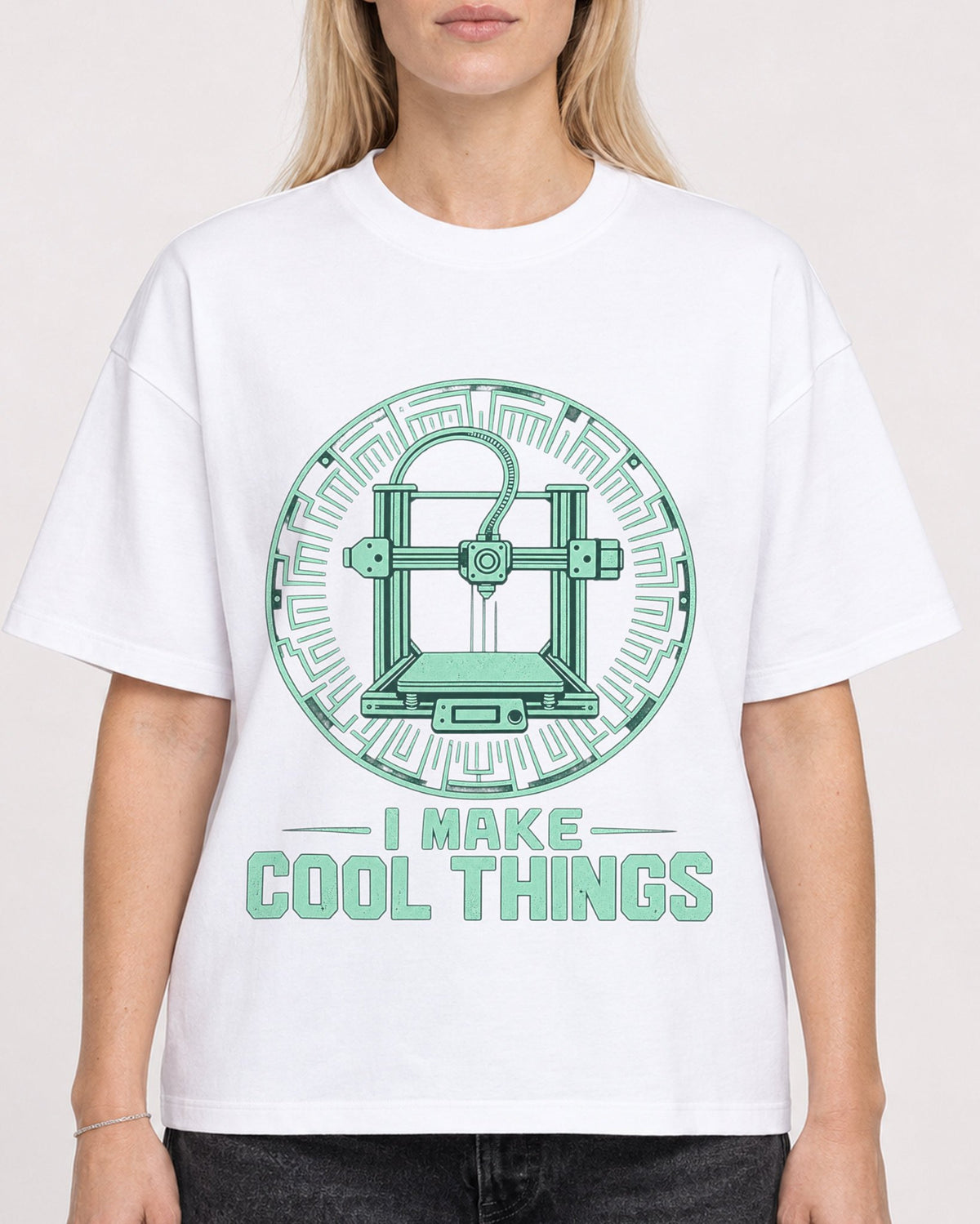 Mockup Boxy Heavyweight Tee White female close-up 08