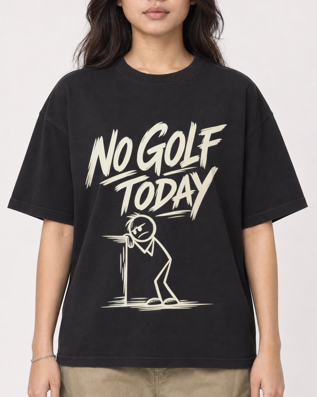 Mockup Boxy Heavyweight Tee Black female close-up 02