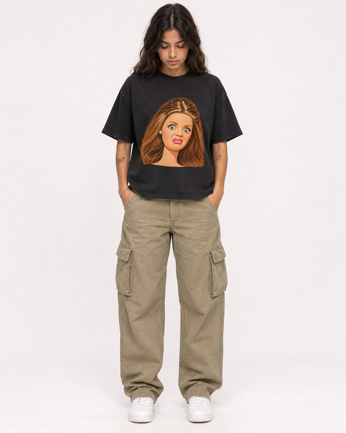 Mockup Boxy Heavyweight Tee Black female full-body 06