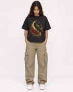 Mockup Boxy Heavyweight Tee Black female full-body 06