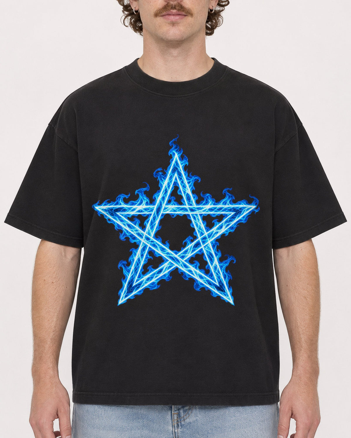 Mockup Boxy Heavyweight Tee Black male close-up 09