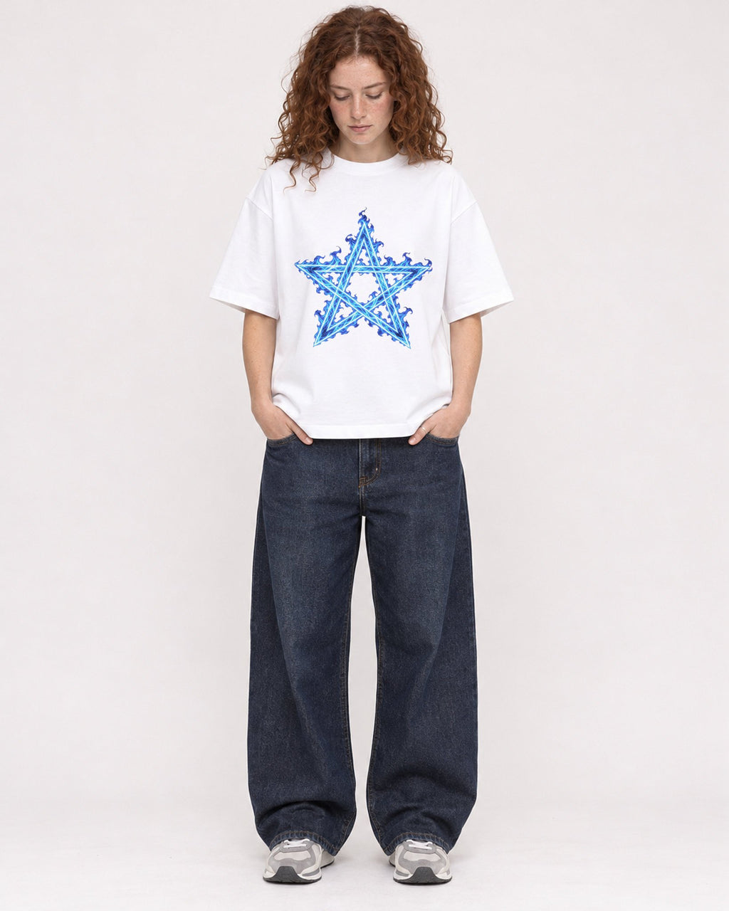 Mockup Boxy Heavyweight Tee White female full-body 09