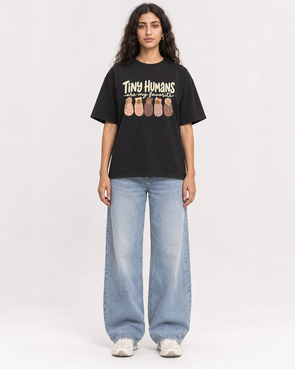 Mockup Boxy Heavyweight Tee Black female full-body 07