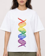 Mockup Boxy Heavyweight Tee White female close-up 02