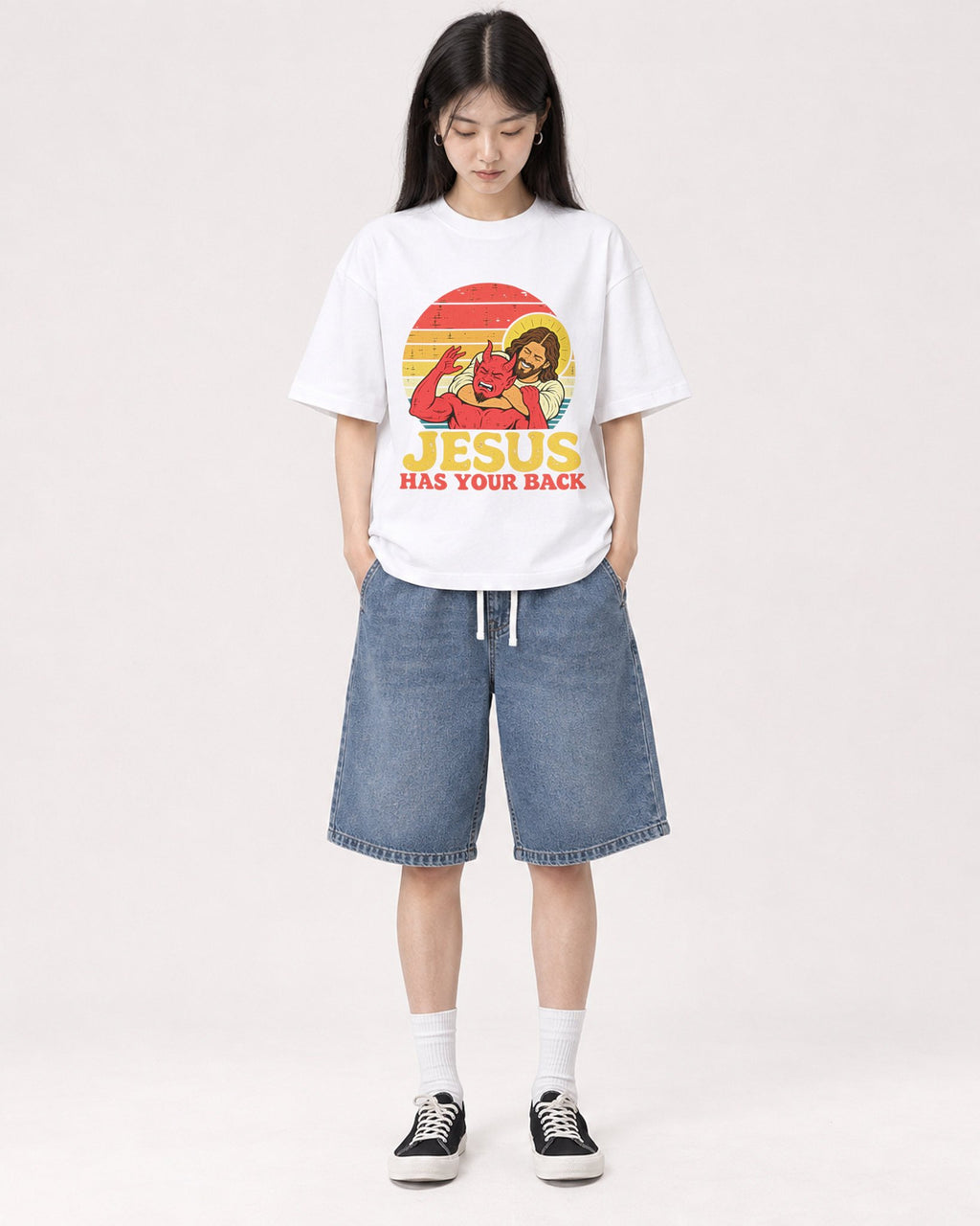 Mockup Boxy Heavyweight Tee White female full-body 01